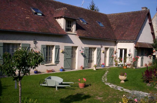 Photo Chambre d'htes Ecluzelles L' eure & l' tang - maison et table d ... 