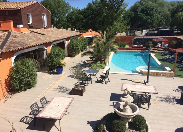 Photo Chambre d'hte et Gte Lavrune Le patio 34