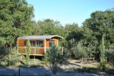Photo Gte rural Vogu Roulottes et cabanes de charme dans le ... 