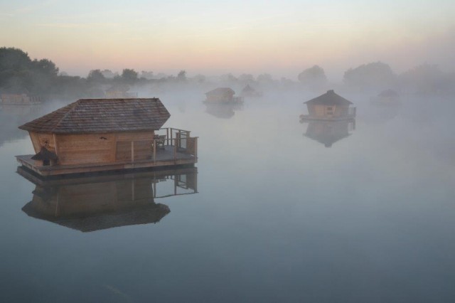 Photo Cabanes sur l'eau Pressac Village flottant