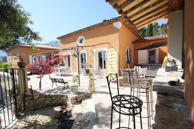Maison d'htes la garenne  puyloubier ... 