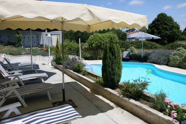 Photo 5 chambres dans une belle Maison Charentaise du XIXe sicle Soubran Domaine la fontaine