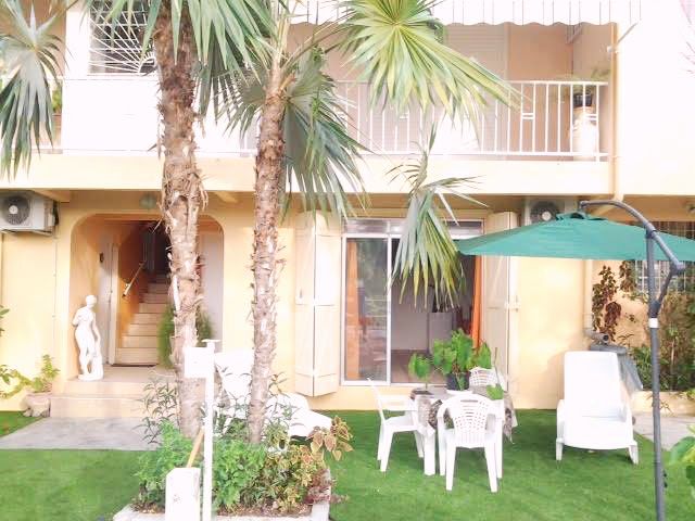 Photo STUDIO ET F2 Le moule Gte ct mer