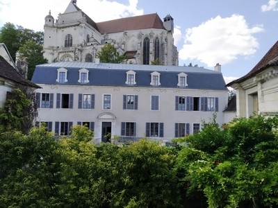 Photo Tonnerre L'ancien tribunal