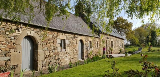 Ch d'htes dans fermette en bretagne  lannion-perros-guirec