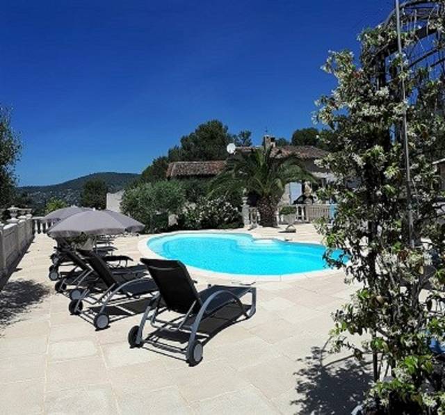 Photo Gte rural Peymeinade Gite les pins