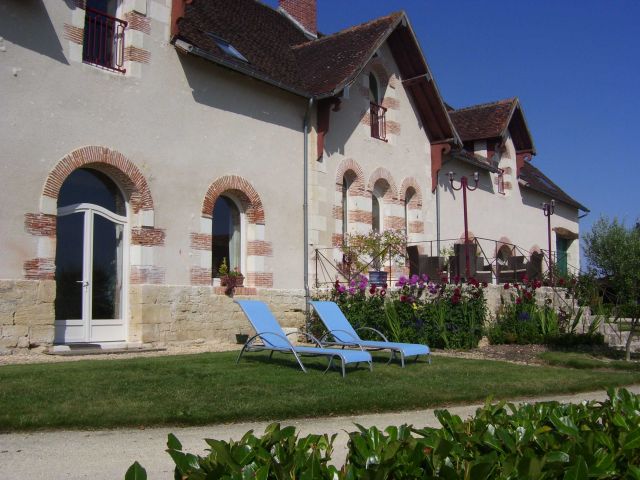 Photo Chambre d'hte St jean st germain Domaine de la maison neuve