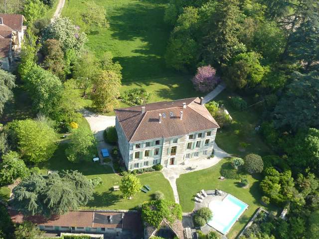 Photo La croix blanche Chambres d'htes du domaine de bernou