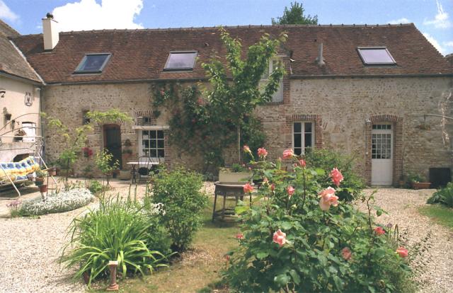 Photo Chambres htes - gte Villeneuve sur yonne Les 3 roses